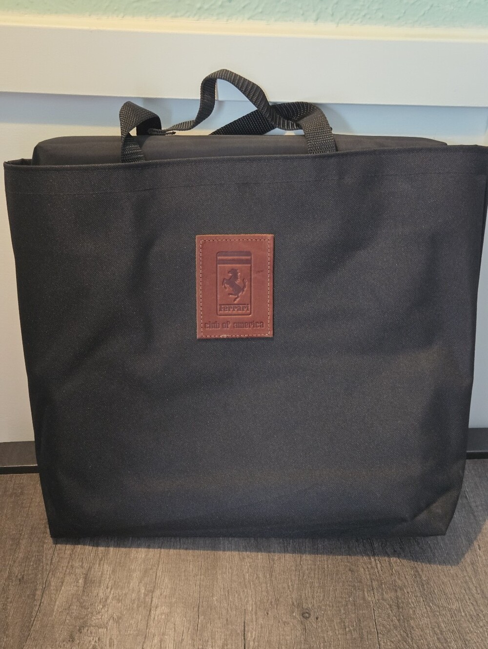 Ferrari Club of America Stadium Seat Cushion & Canvas Carrying Tote Bag Set EUC
